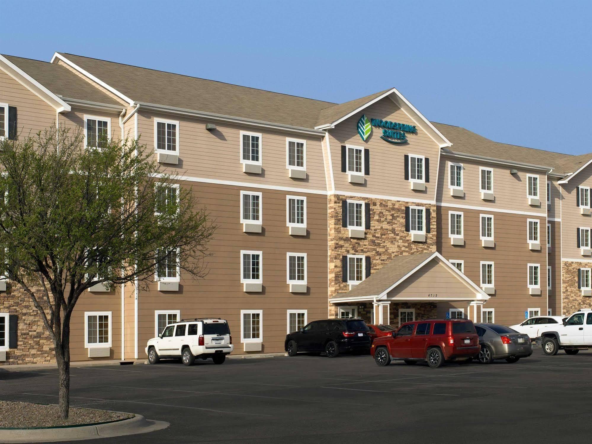 Woodspring Suites Midland Extérieur photo