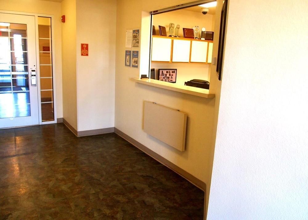 Woodspring Suites Midland Extérieur photo
