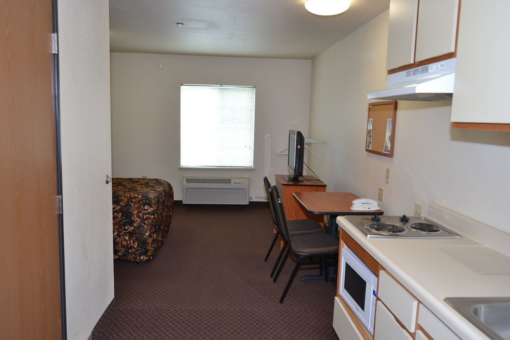 Woodspring Suites Midland Extérieur photo