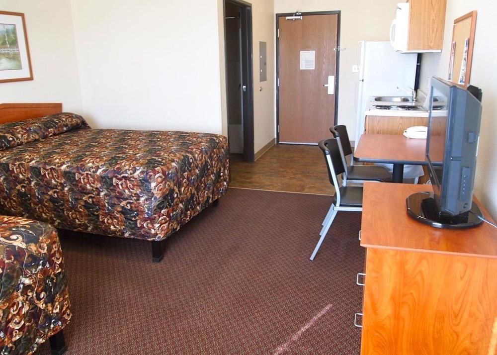 Woodspring Suites Midland Extérieur photo