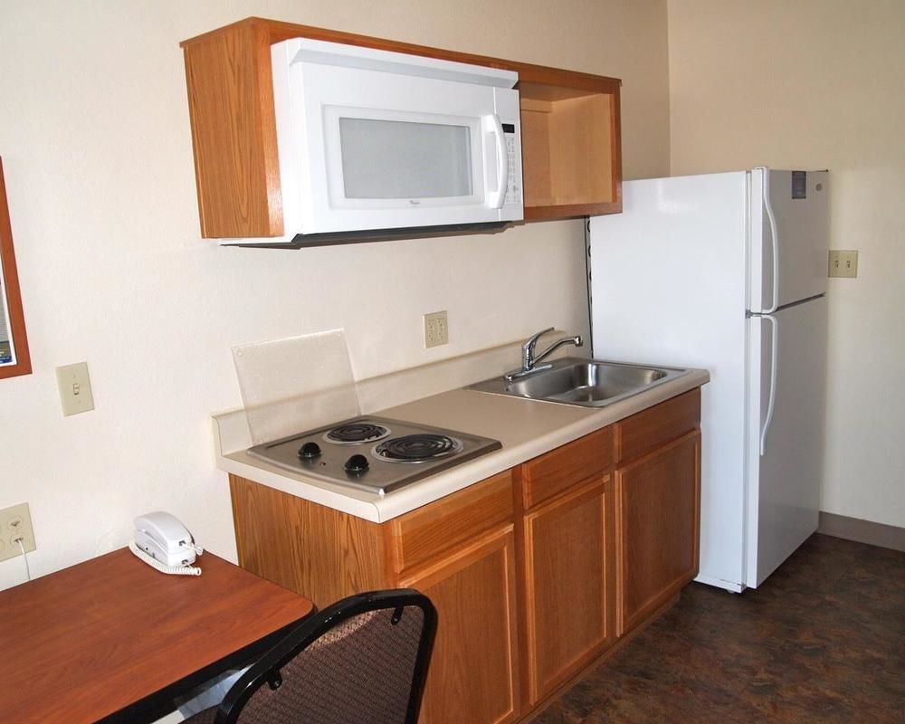 Woodspring Suites Midland Extérieur photo