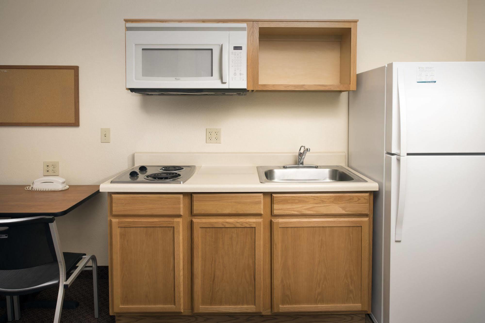 Woodspring Suites Midland Extérieur photo